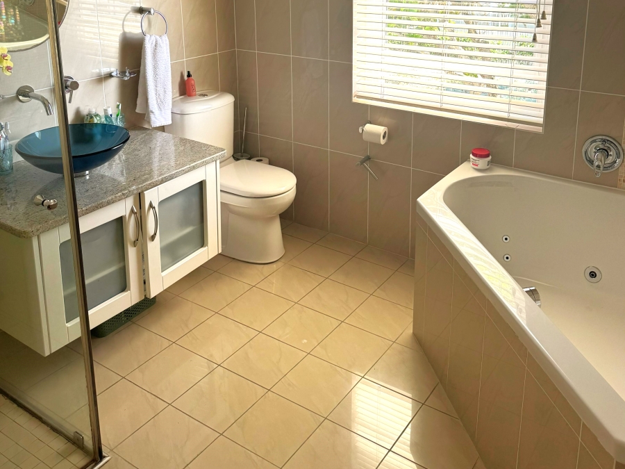 To Let 3 Bedroom Property for Rent in Thesen Islands Western Cape